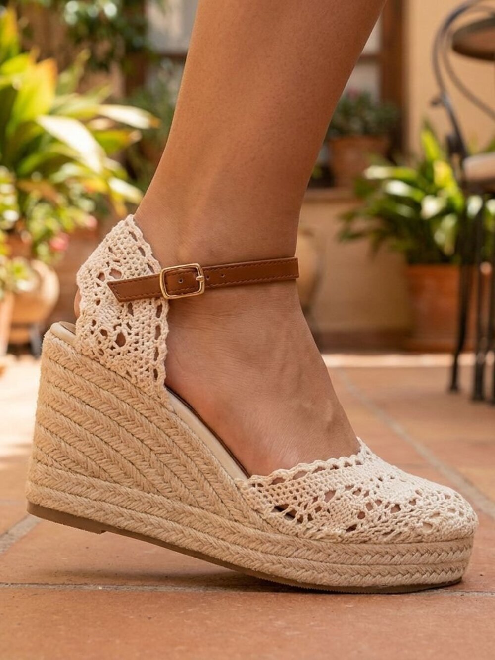 NWT Kayleen Natural Crochet Wedge Espadrilles